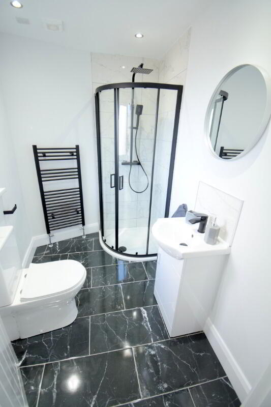 Flat 3, 38 Dufferin Avenue 7 of 8
