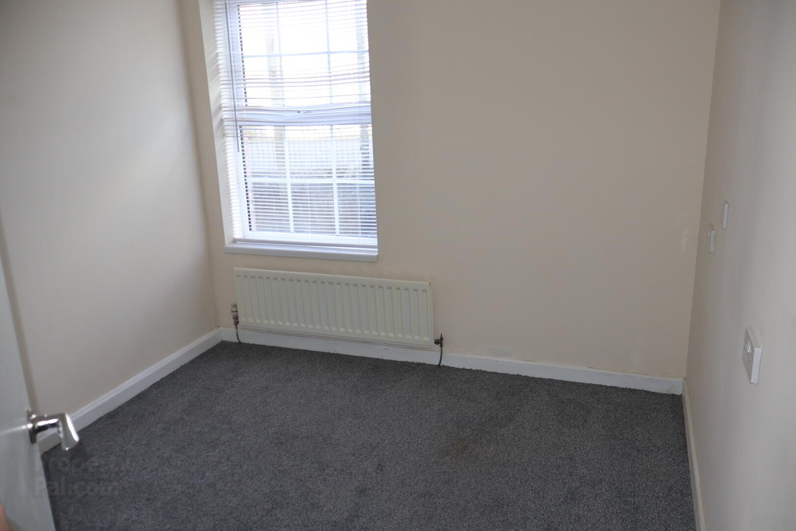 4c Lodge Court 7 of 11