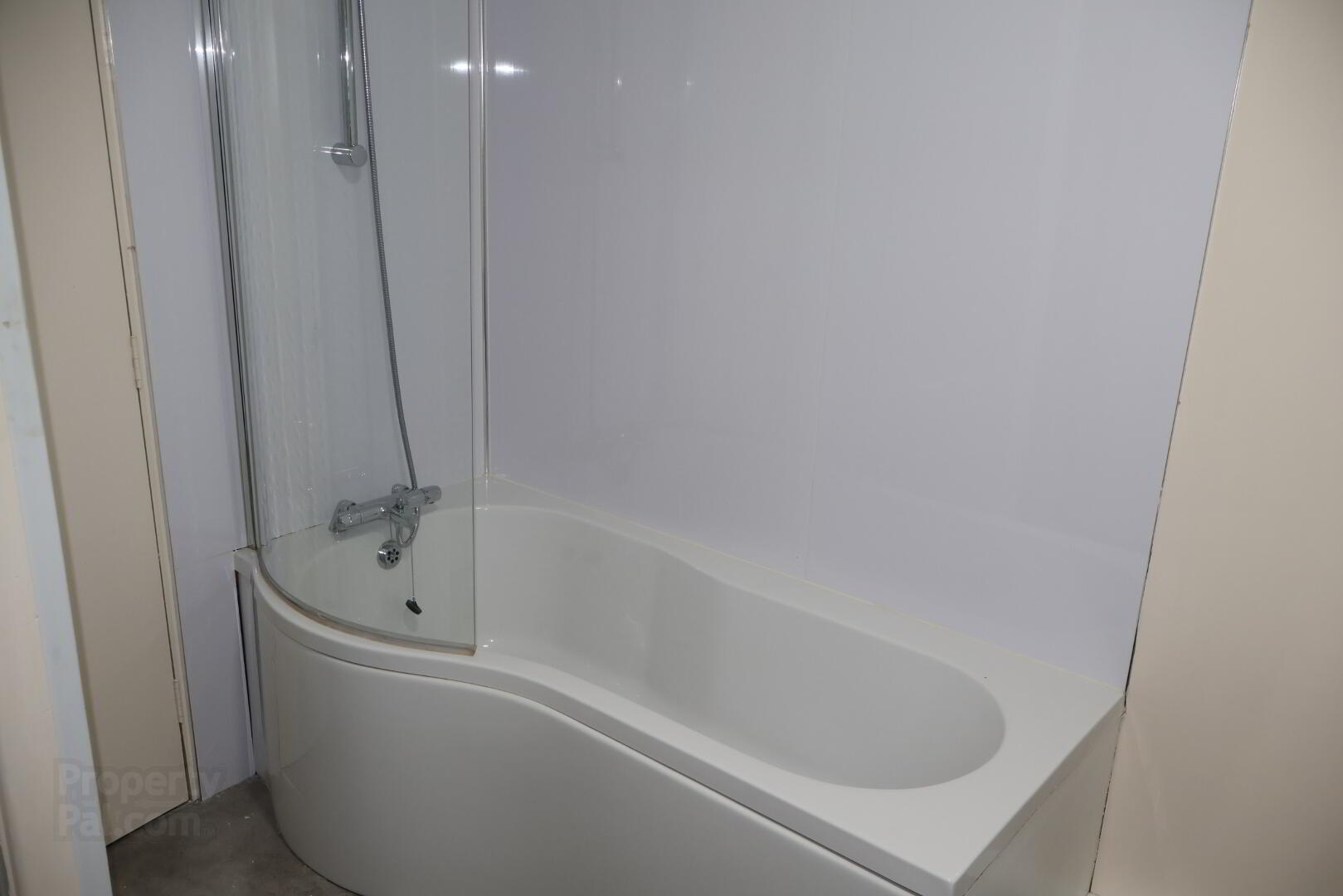 4c Lodge Court 9 of 11