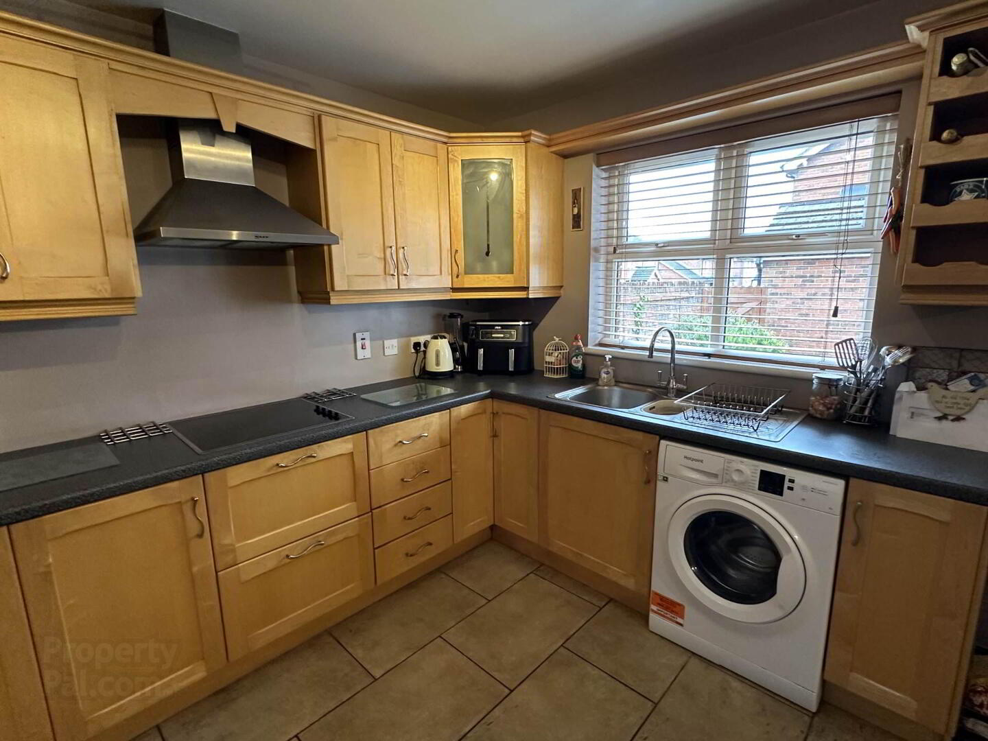8 St James Meadow 9 of 38
