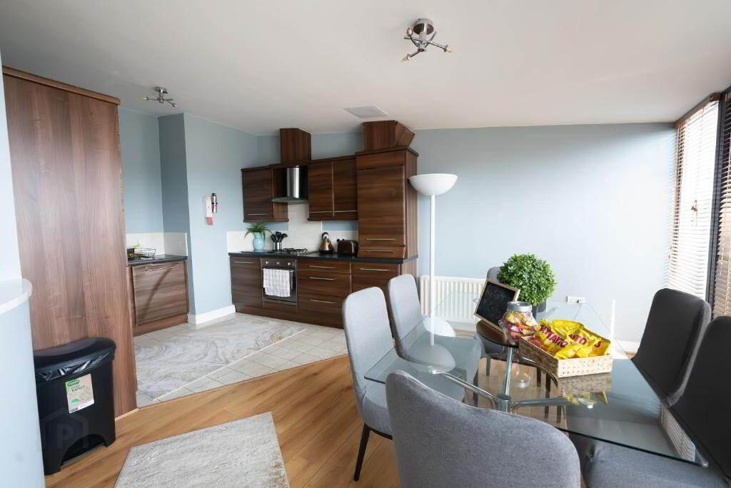 31 Winter Gardens Penthouse 21 of 22