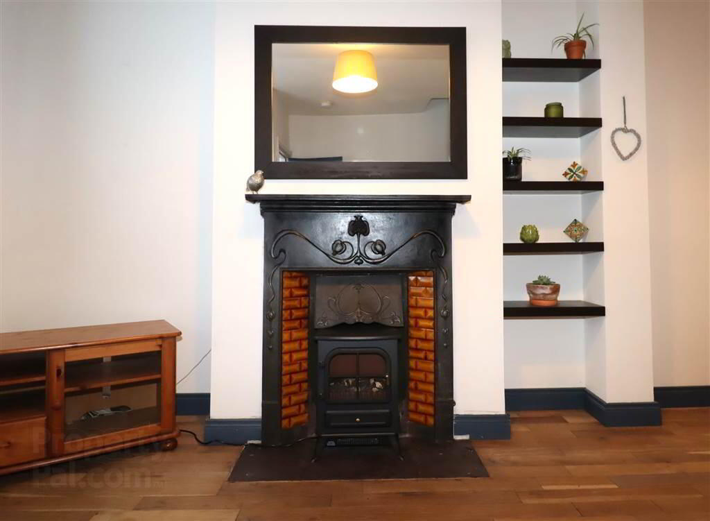 26 Hilden View 5 of 17