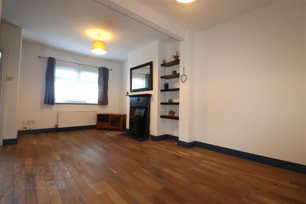 26 Hilden View 6 of 17