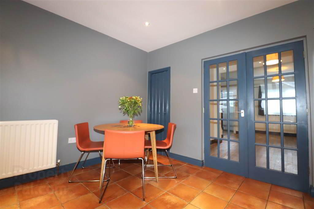 26 Hilden View 3 of 17