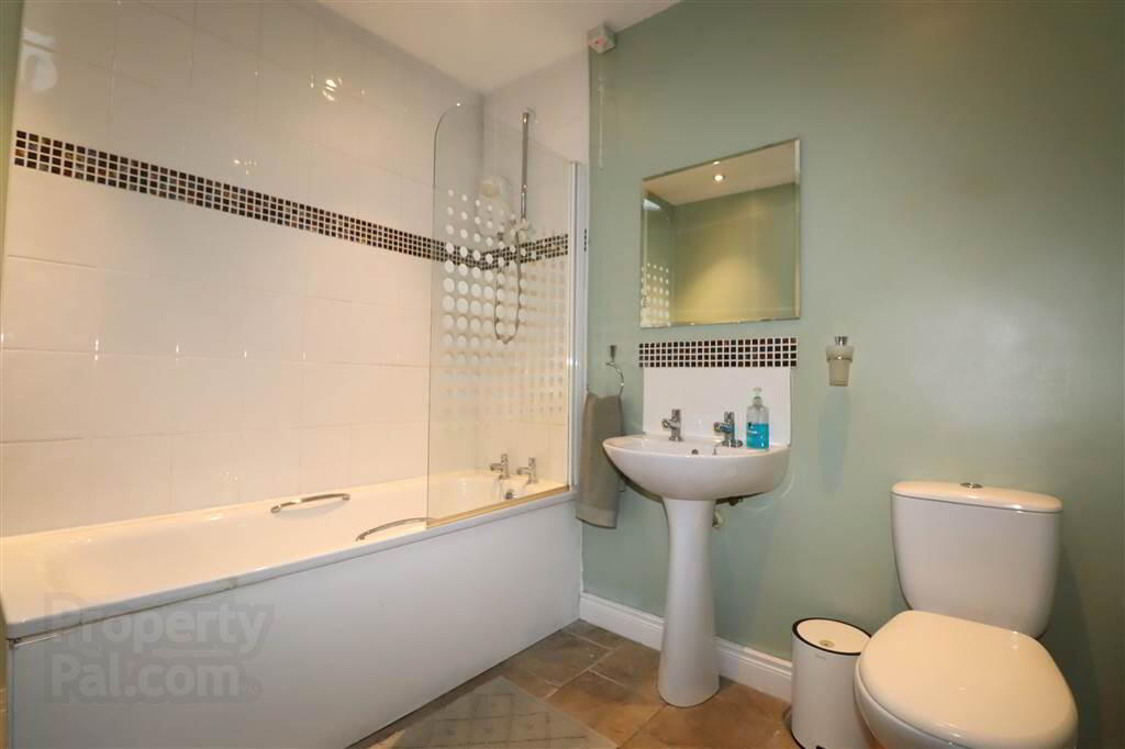 26 Hilden View 13 of 17