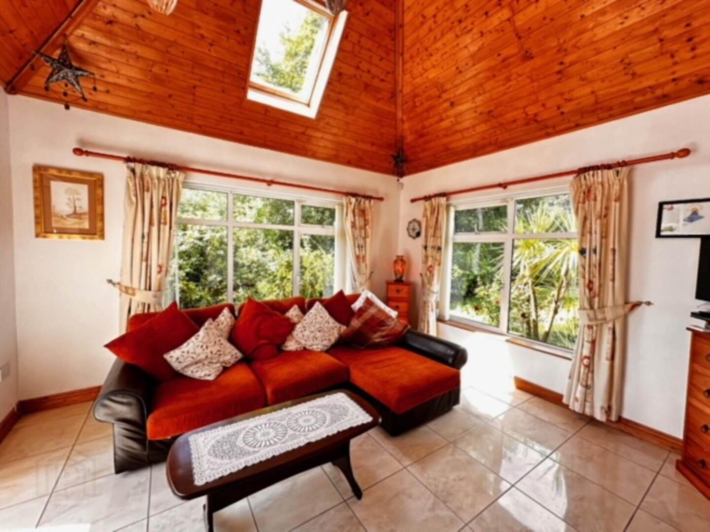 Orchard Lodge 7 of 30