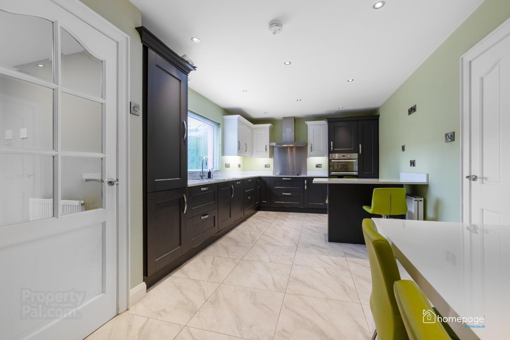 242 Finvola Park 4 of 37