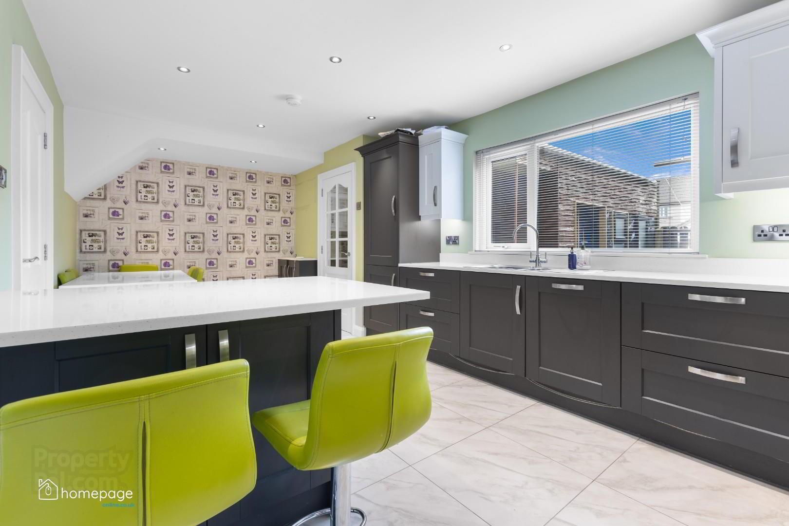 242 Finvola Park 8 of 37