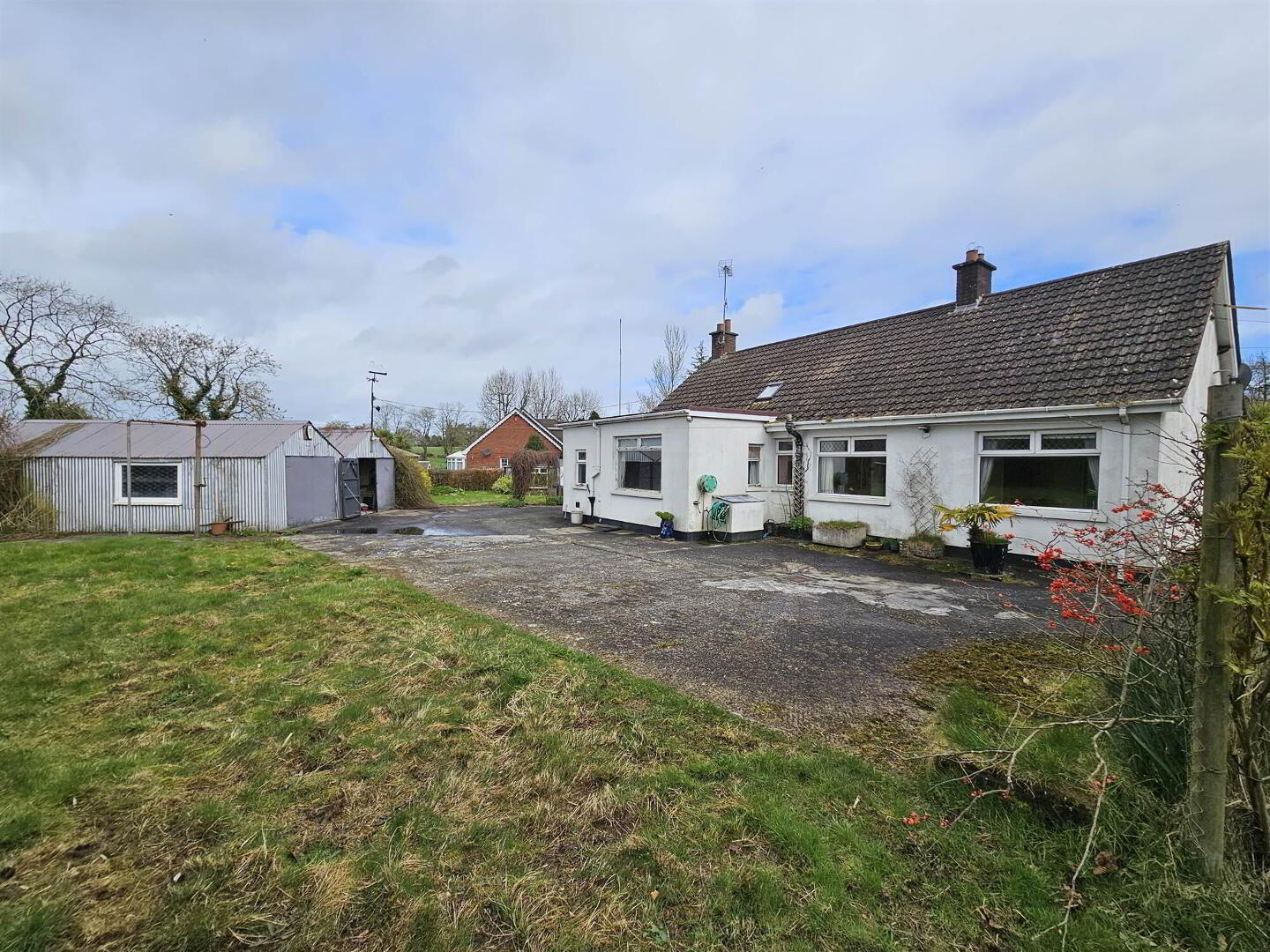 135 Hillsborough Road 12 of 15