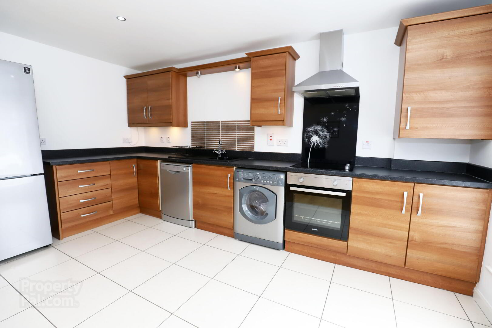Spacious Modern Apartment, 46 Montgomery Chase 9 of 14