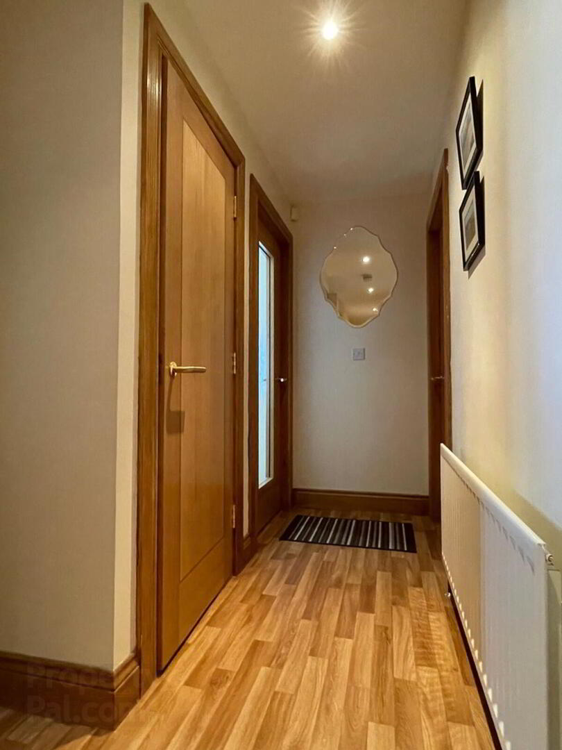 Apt 8 Bayhead House, Bayhead Road 8 of 28