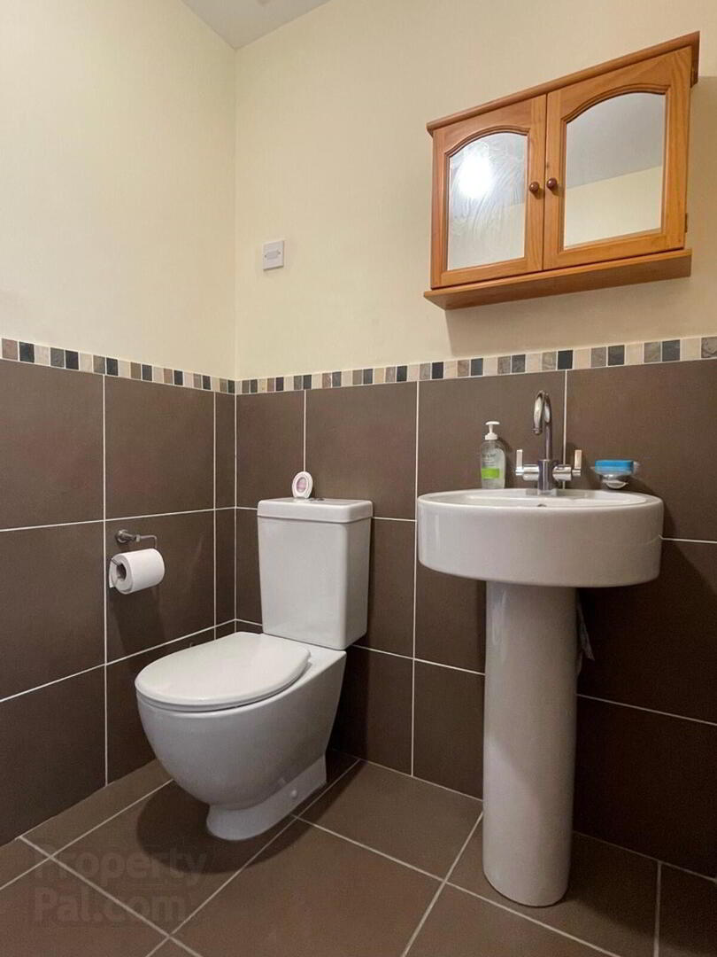 Apt 8 Bayhead House, Bayhead Road 19 of 28