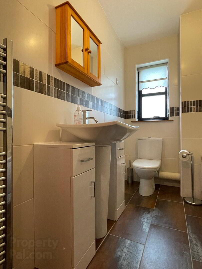 Apt 8 Bayhead House, Bayhead Road 25 of 28