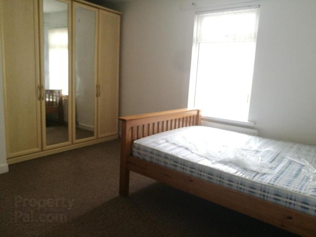 76 Frenchpark St 14 of 17