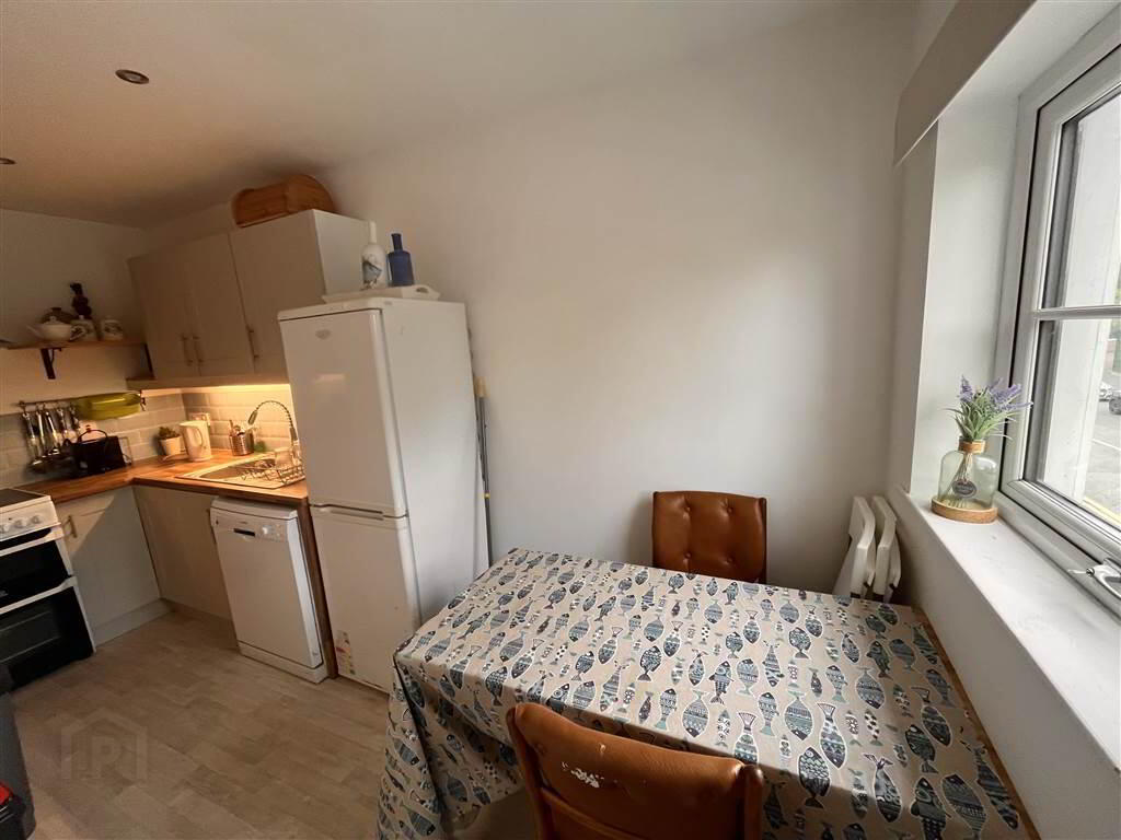 33 Lockview Road 4 of 13