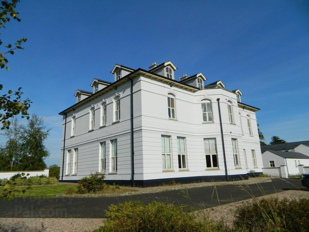 10 Oldstone Manor