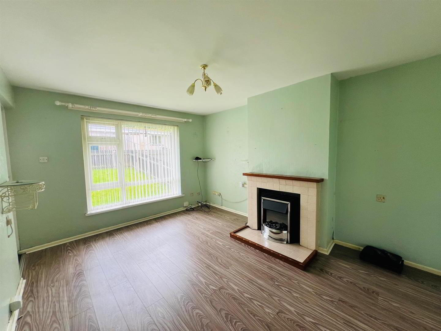 property description image