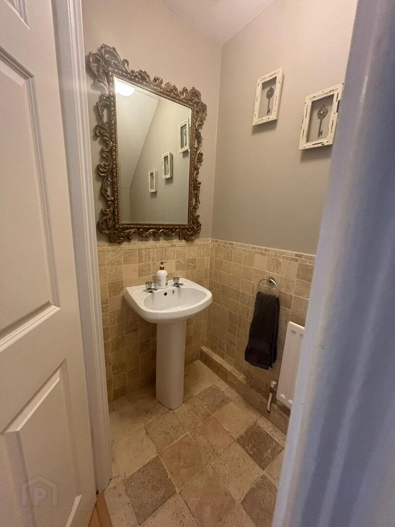 19 The Park, Martello Village 23 of 46