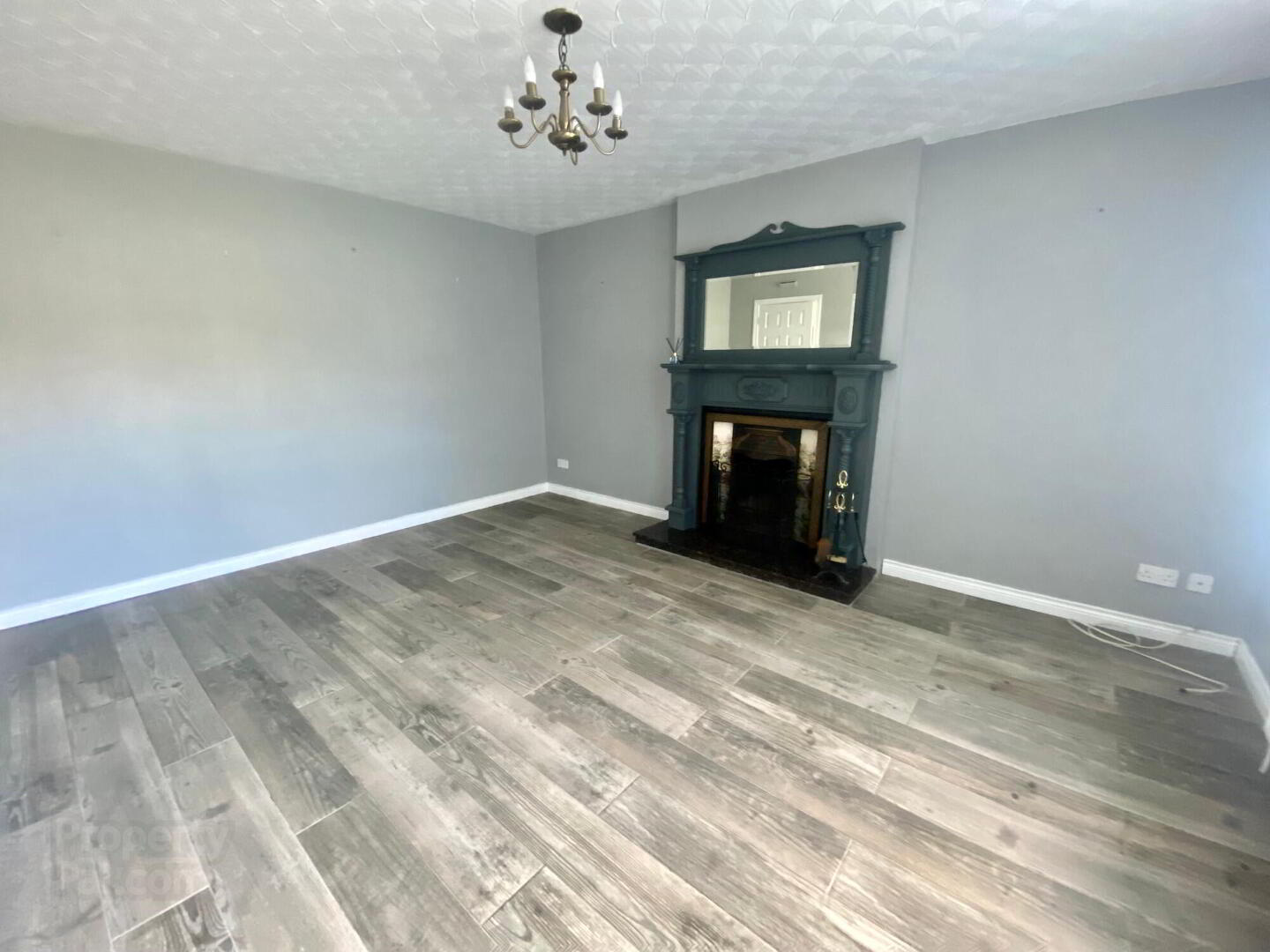22 Whitehall Avenue 7 of 33