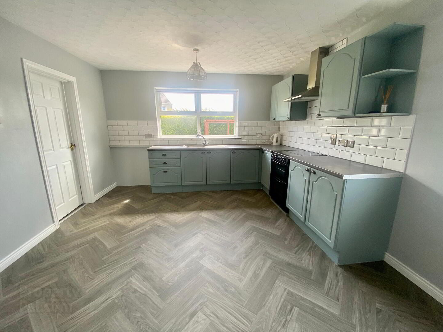 22 Whitehall Avenue 12 of 33