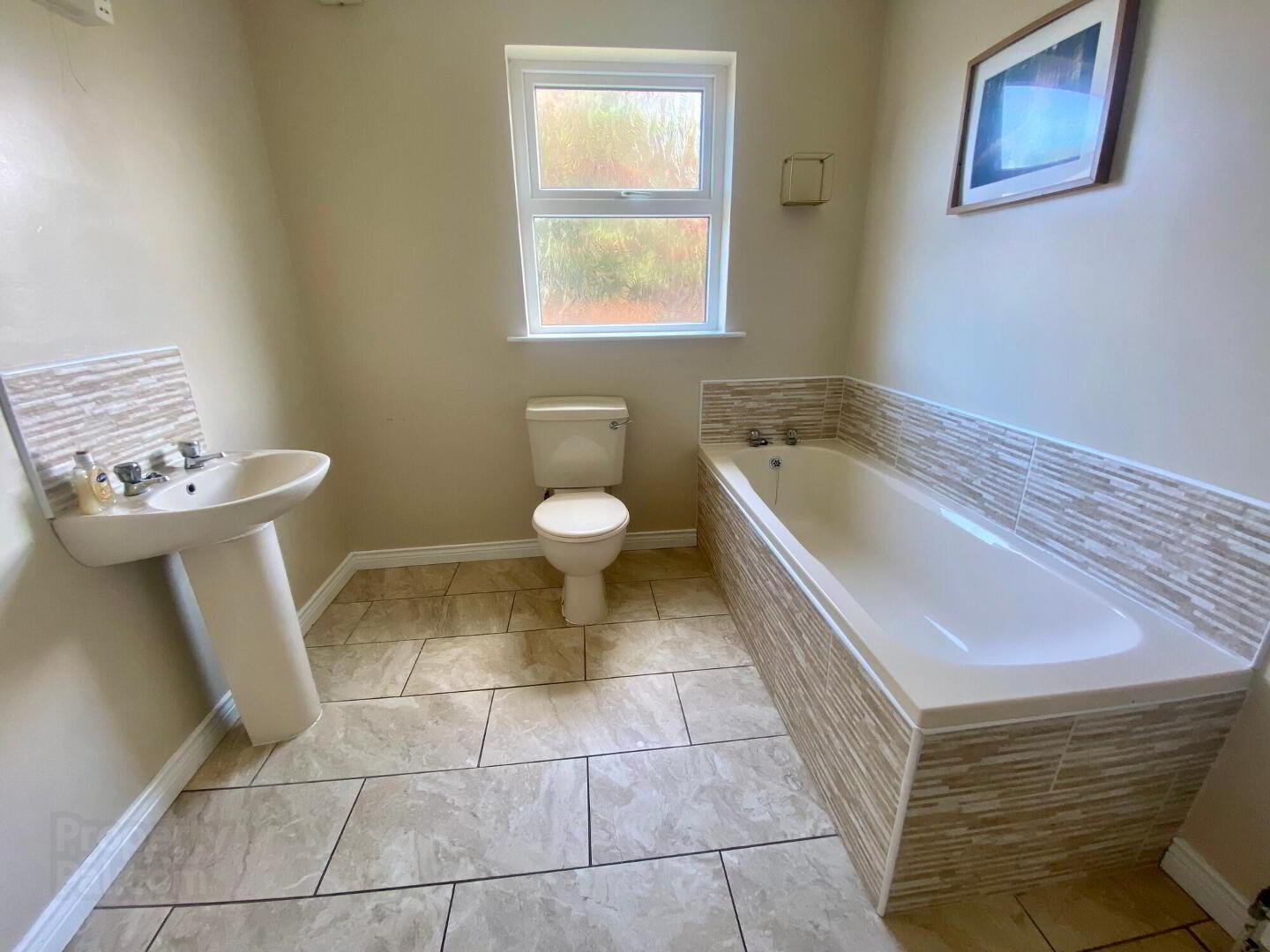 22 Whitehall Avenue 18 of 33