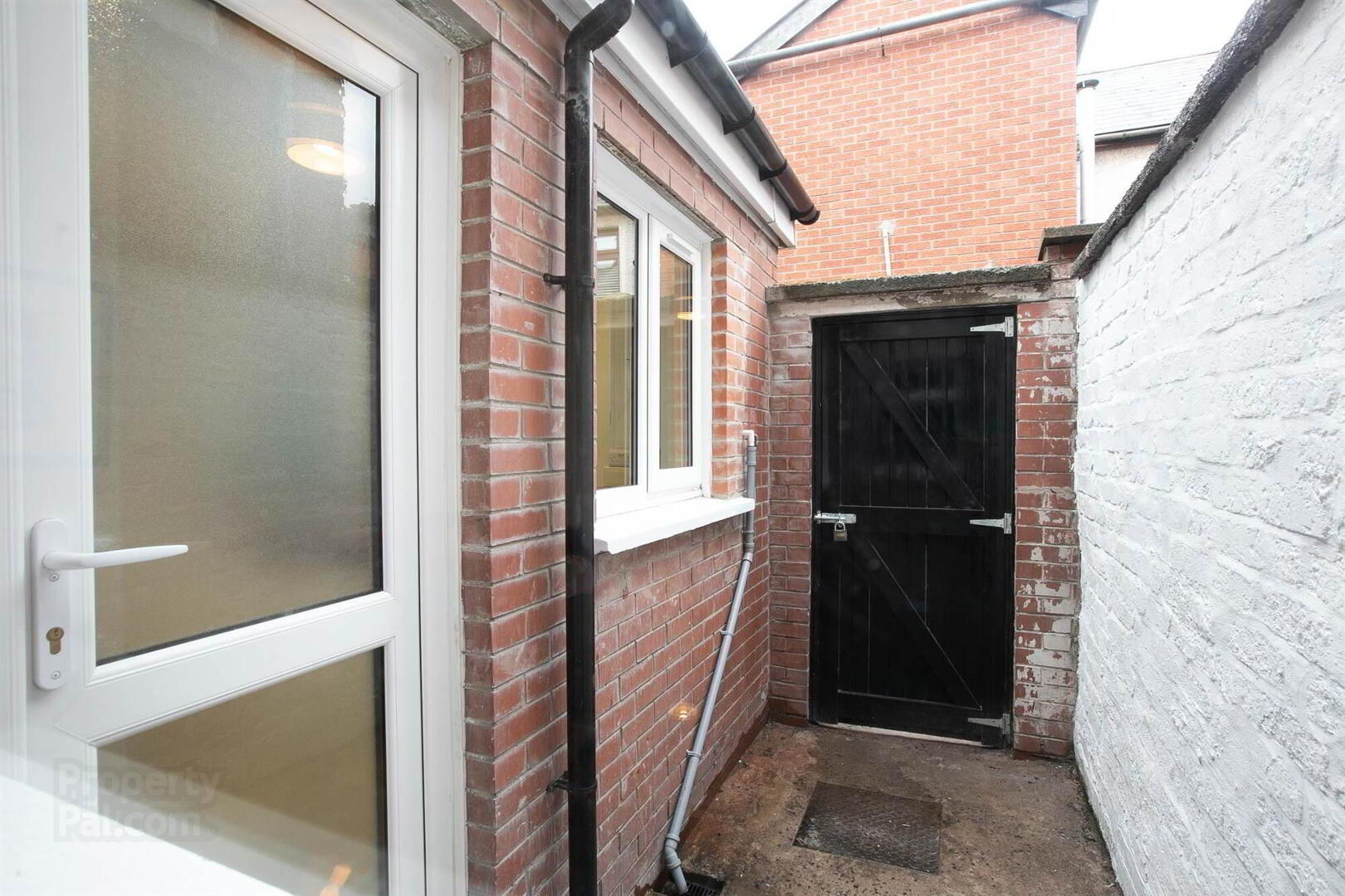 25 Parkgate Parade 16 of 16