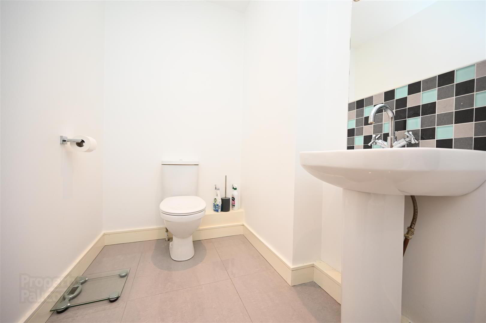 Apt 15, 22 Upper Lisburn Road 9 of 15