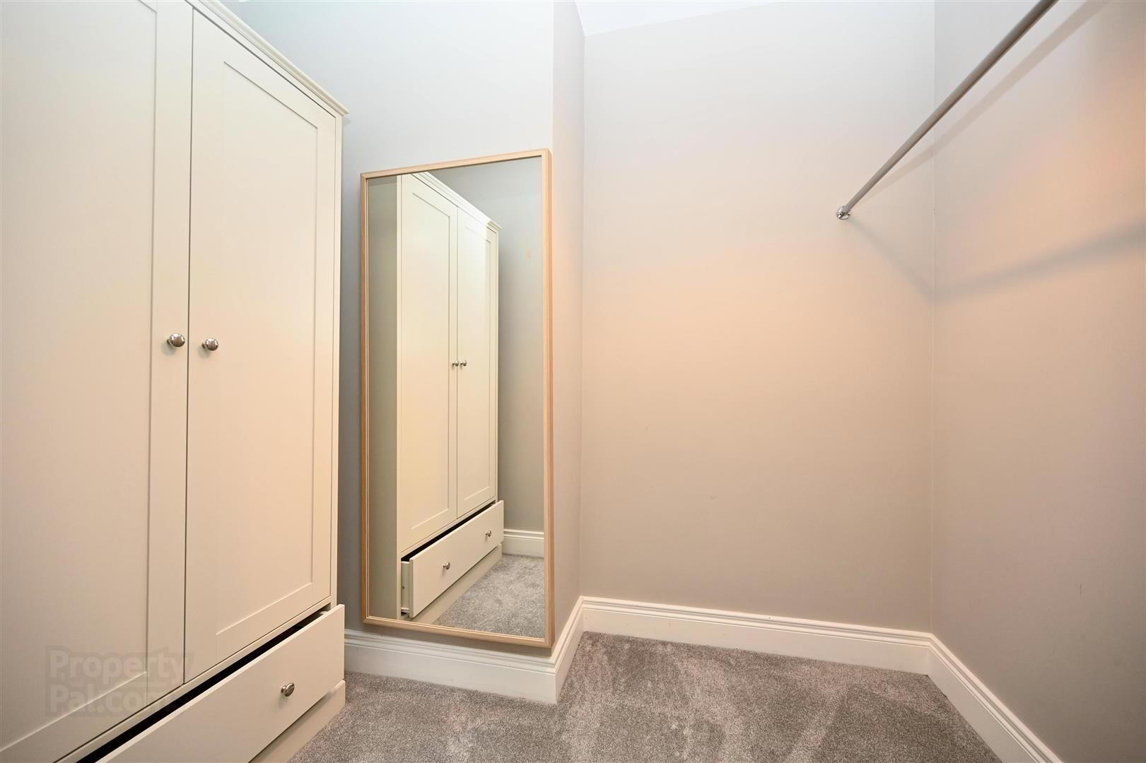 Apt 20, 6 Danesfort Park North 14 of 31