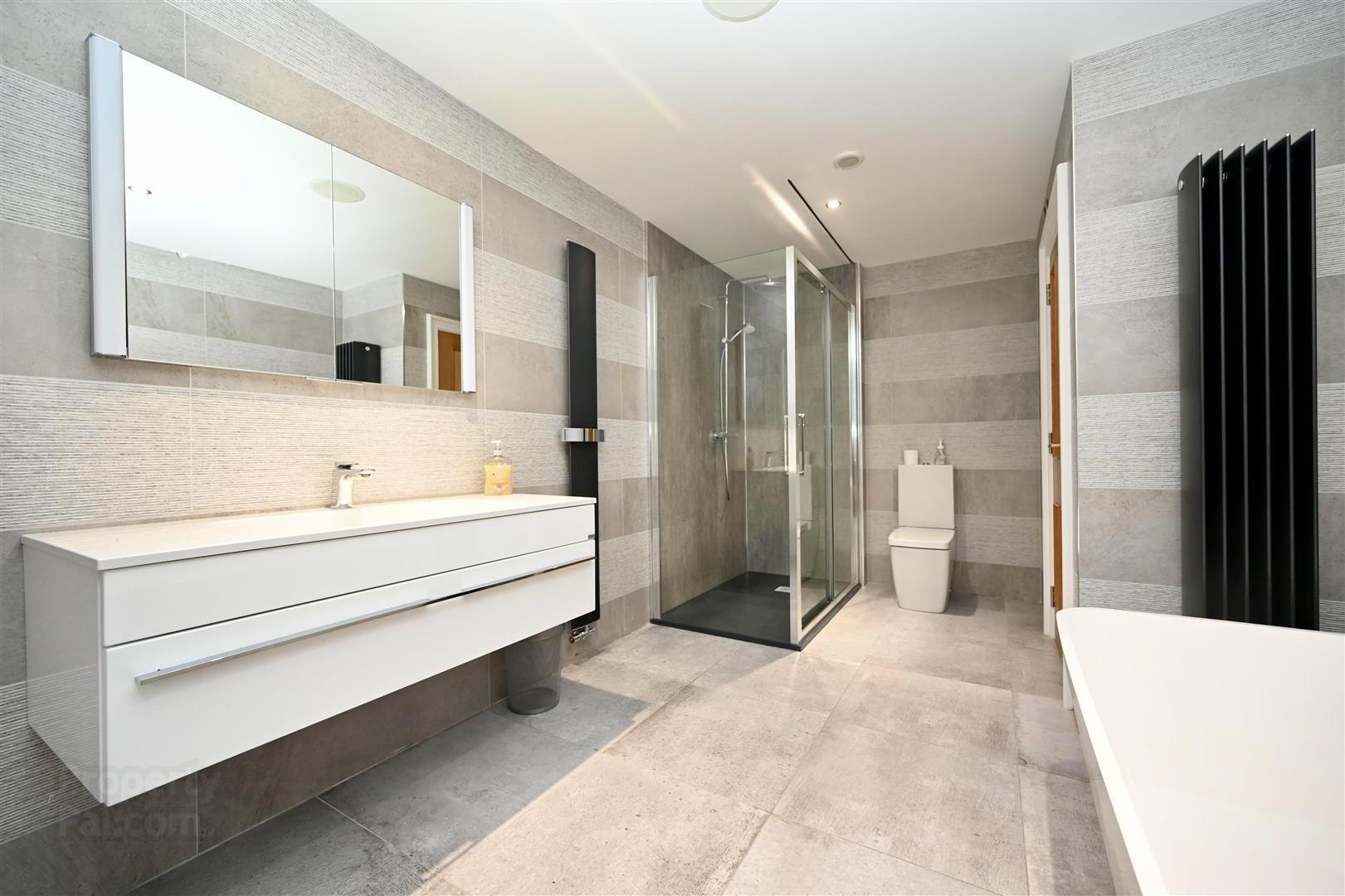 Apt 20, 6 Danesfort Park North 27 of 31