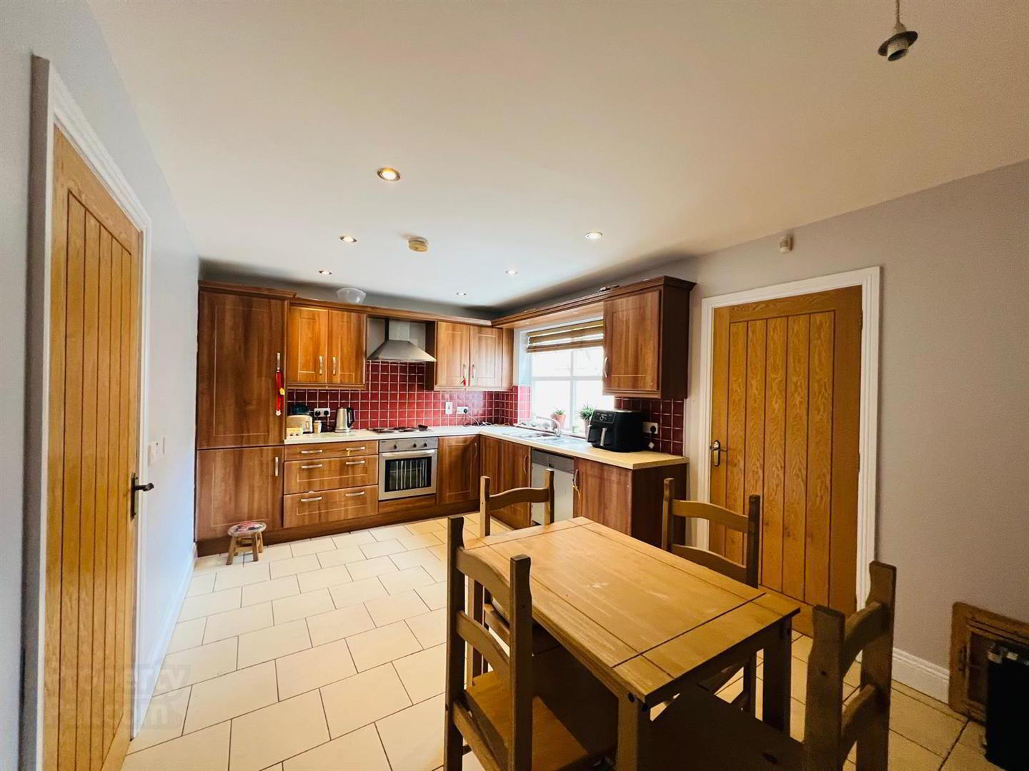 9 Fincairn Cottage Square 6 of 8