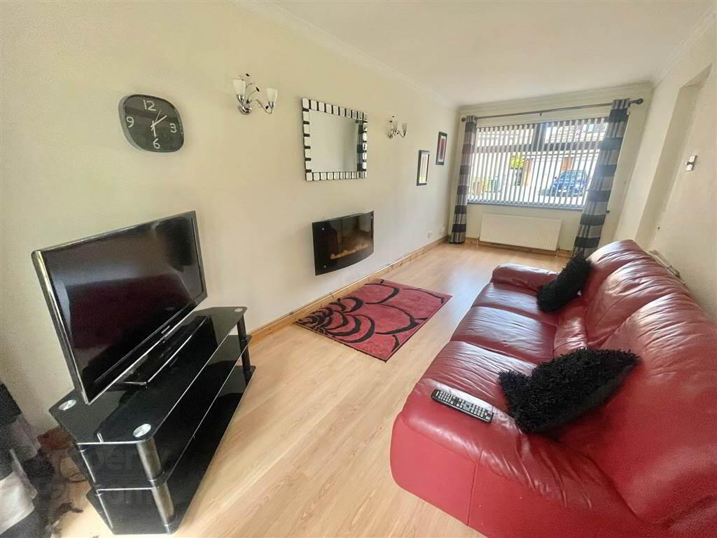 46 Oakhurst Avenue 7 of 24