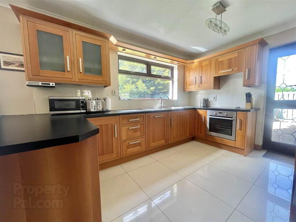 46 Oakhurst Avenue 12 of 24