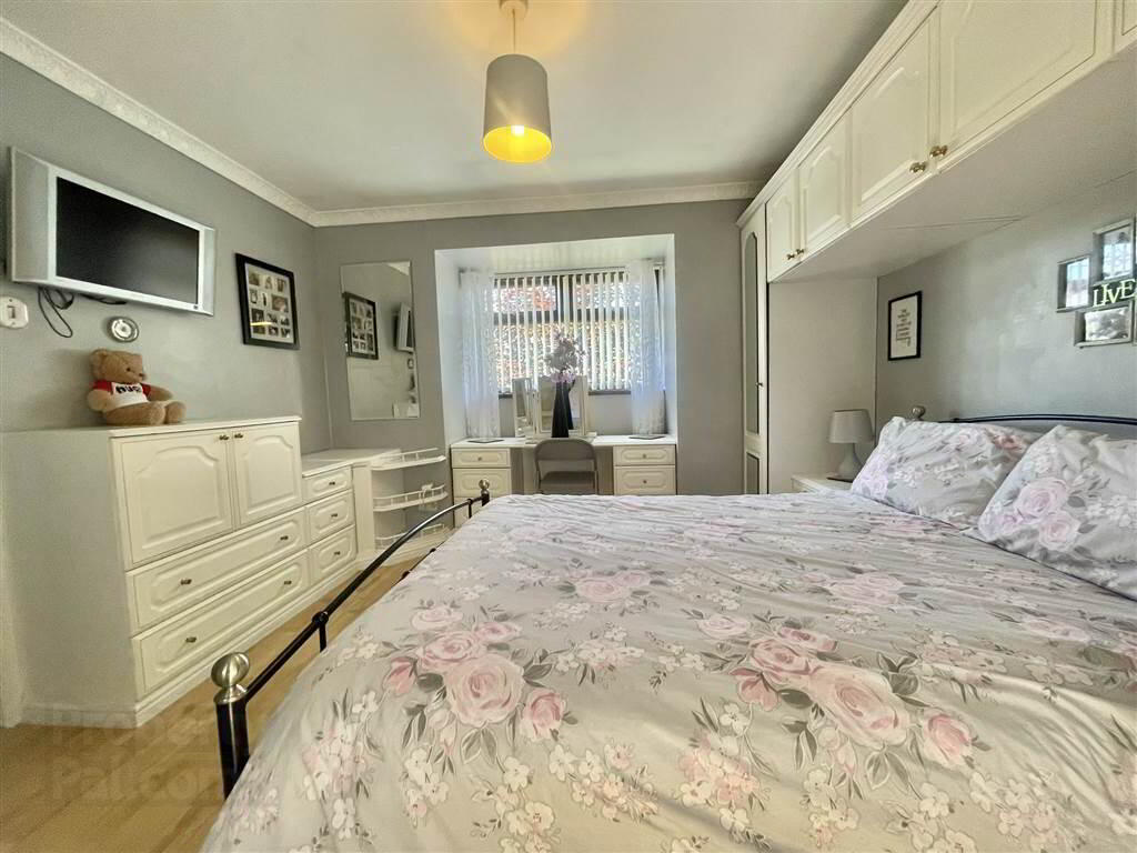 46 Oakhurst Avenue 18 of 24