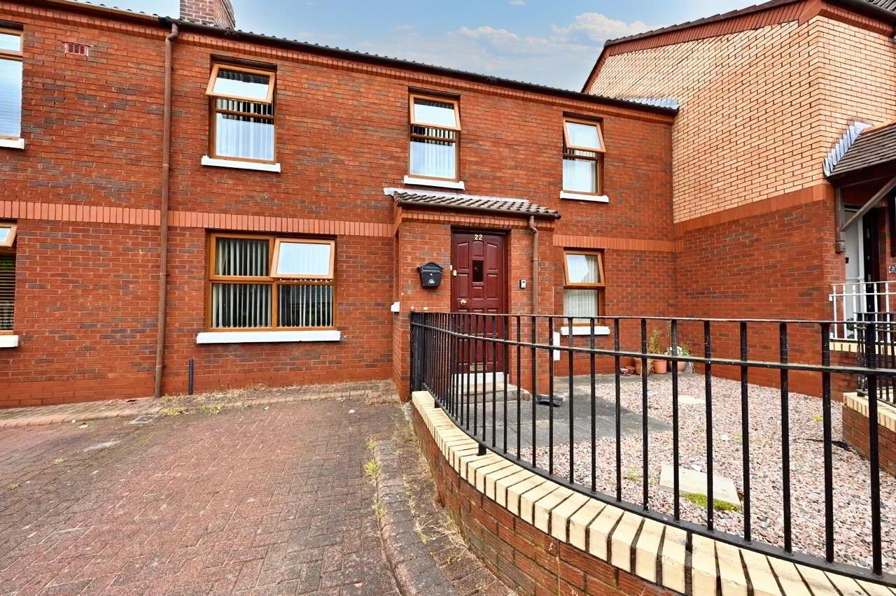 22 Thames Court 1 of 9