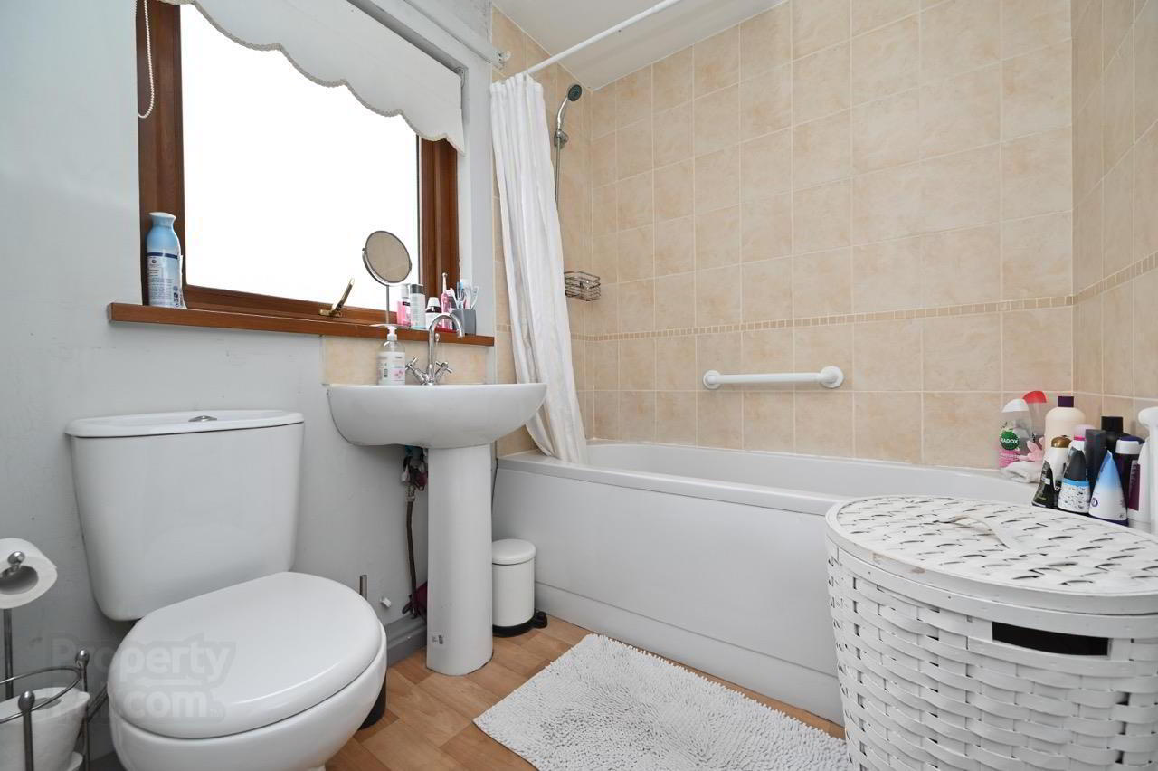 22 Thames Court 8 of 9