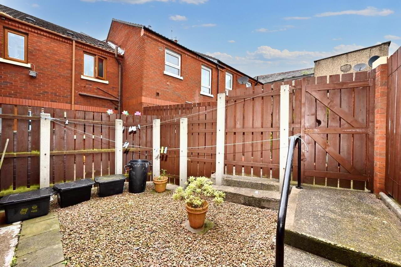 22 Thames Court 9 of 9