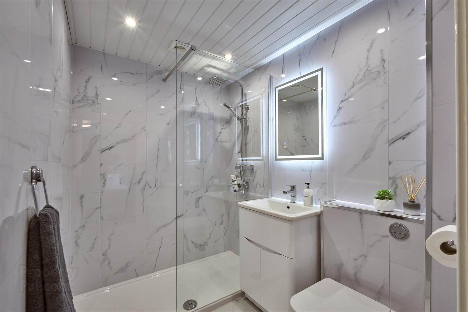 Apt 3 Clifdene, 82-84 Seacliff Road 15 of 24