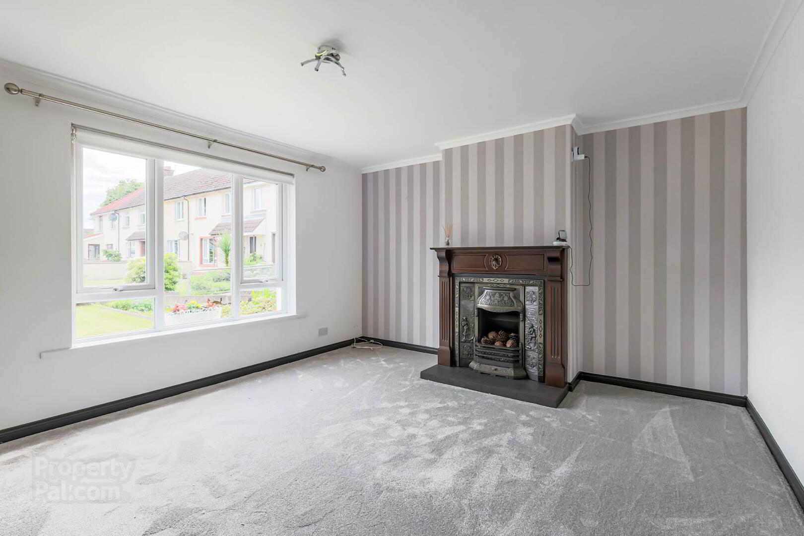 22 Park Crescent 4 of 15
