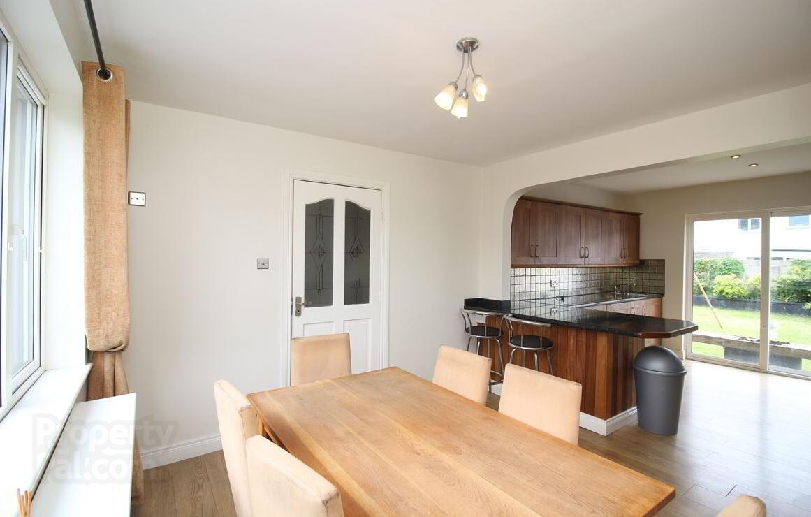 10 Woodlands Avenue 14 of 62