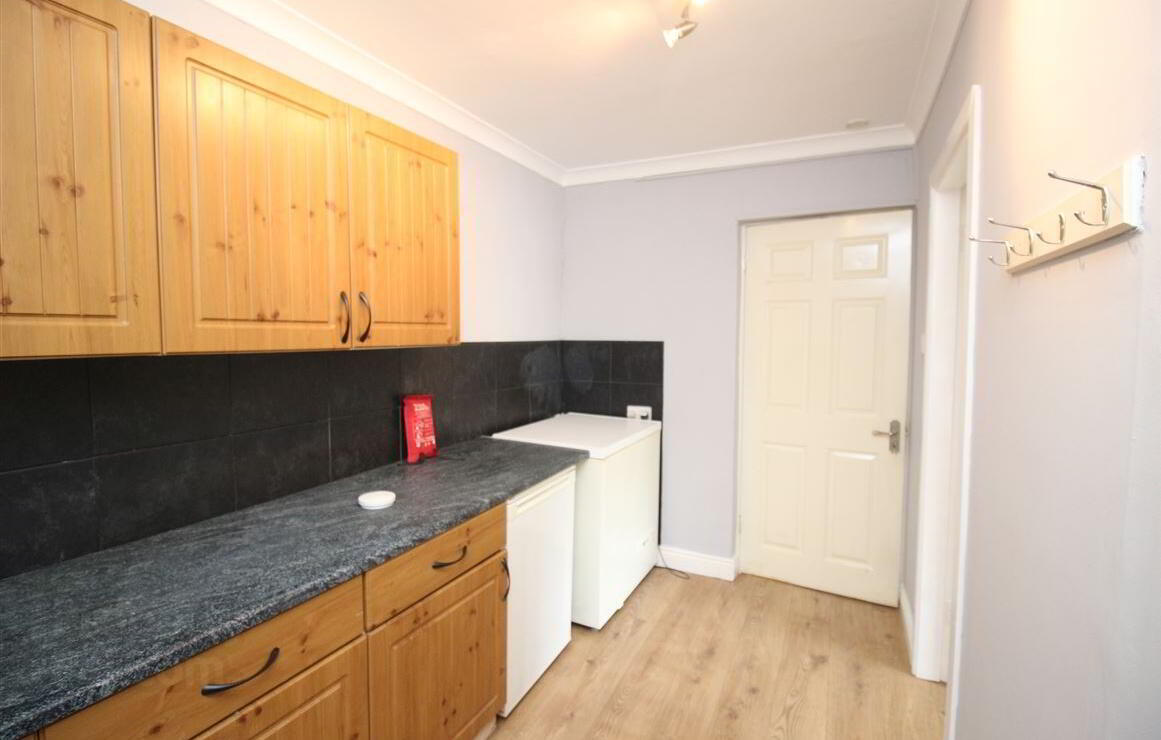 10 Woodlands Avenue 28 of 62