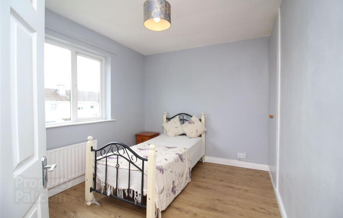 10 Woodlands Avenue 35 of 62
