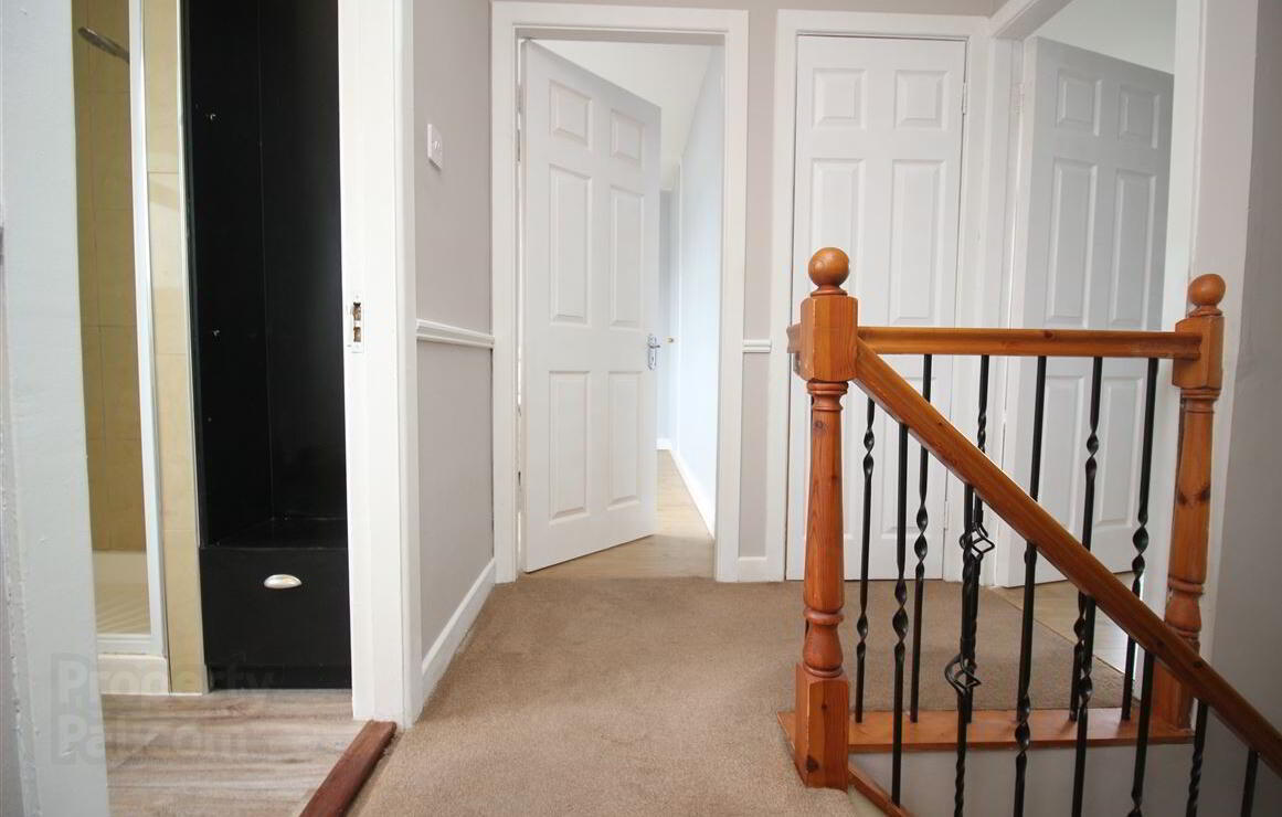 10 Woodlands Avenue 51 of 62