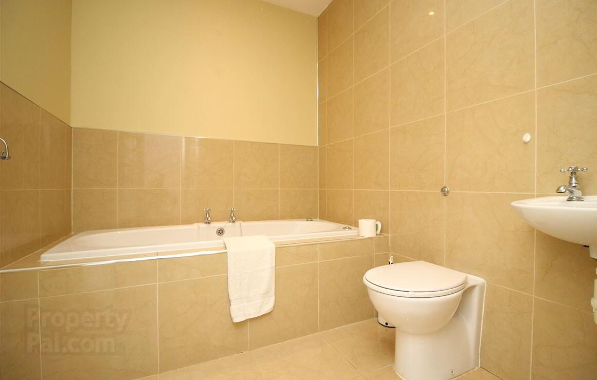10 Woodlands Avenue 48 of 62