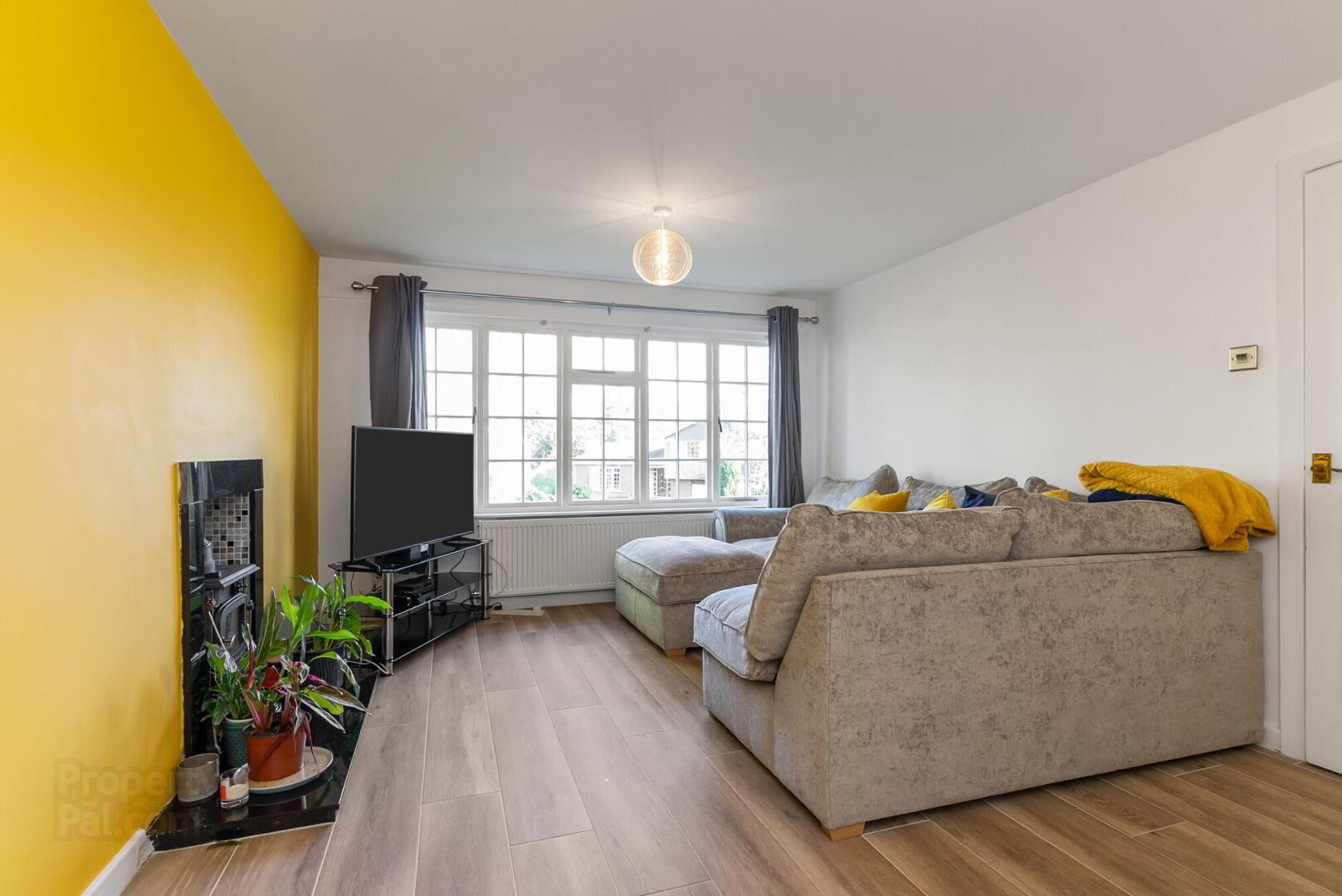 Apt 4 Deramore Court, 77 Deramore Park South 6 of 20