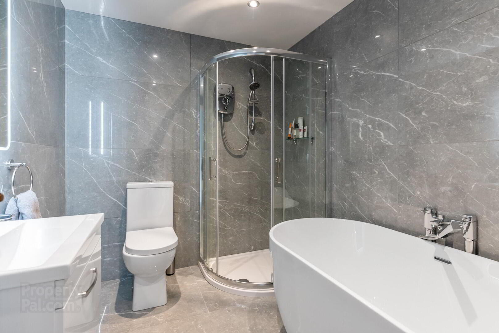 Apt 4 Deramore Court, 77 Deramore Park South 17 of 20