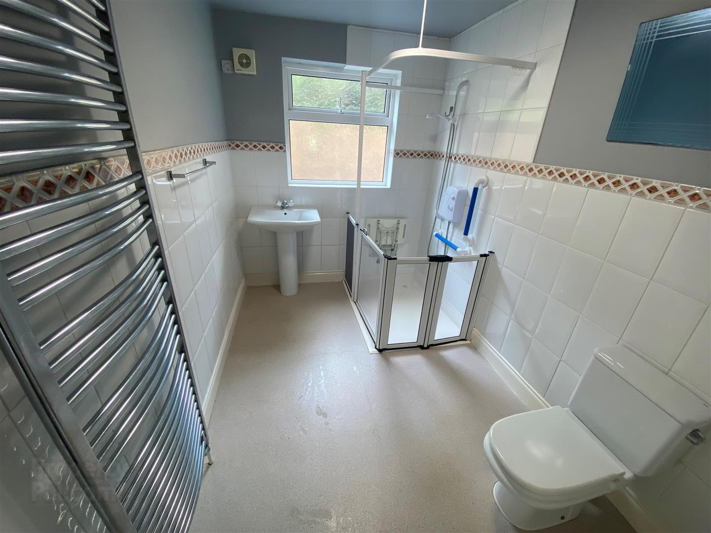 11 Fernbank Close 4 of 12