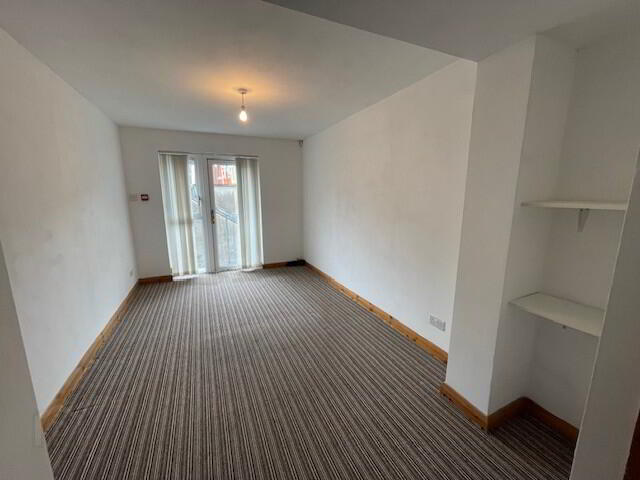 Unit 6, 30 Cliftonville Avenue 4 of 5