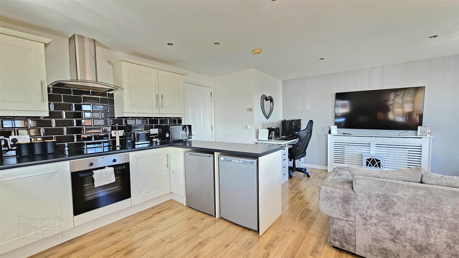 1e West Street 7 of 15
