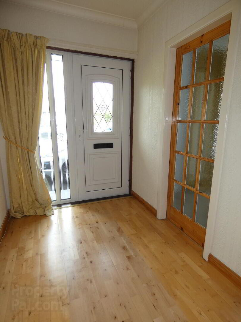 16 Portrush Road 6 of 30
