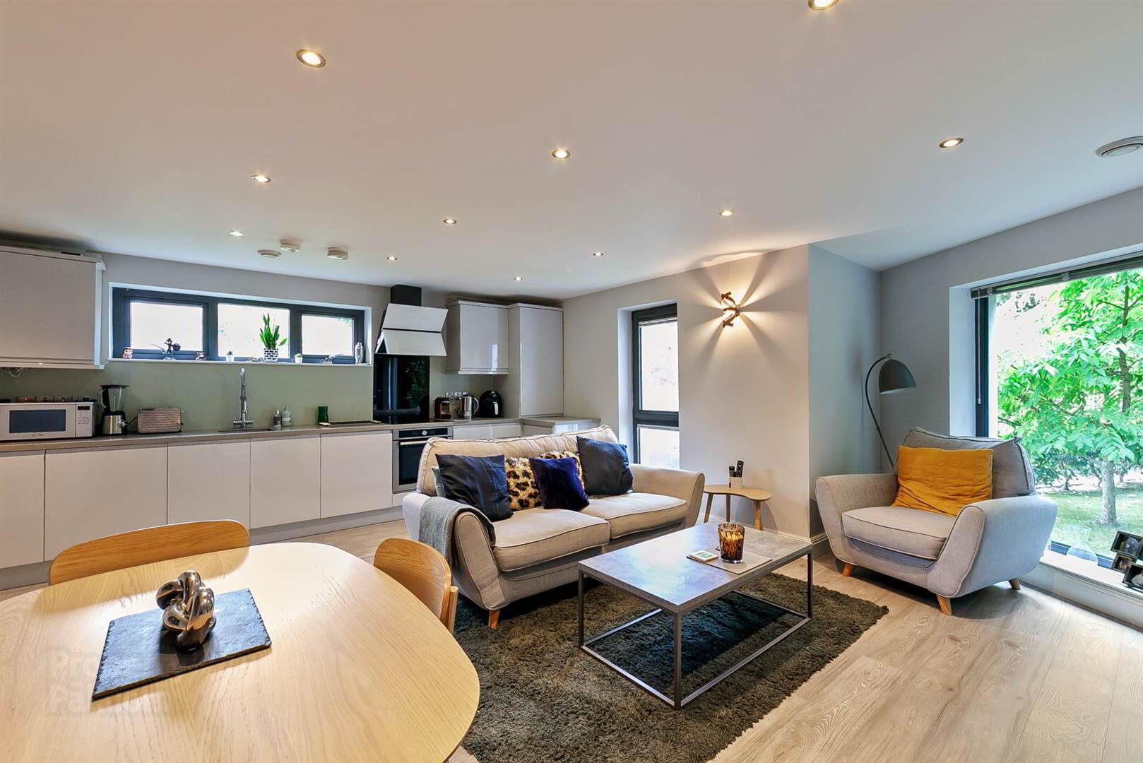 Apt 1 Priory Point, 15 Priory Park 5 of 11